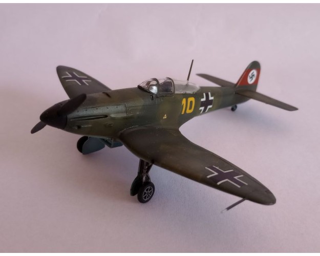 El Baron Rojo HEINKEL HE 112 B0 B1