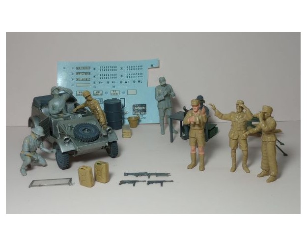 DIORAMA: Kübelwagen + 8 figuras + 1 tambor + accesorios