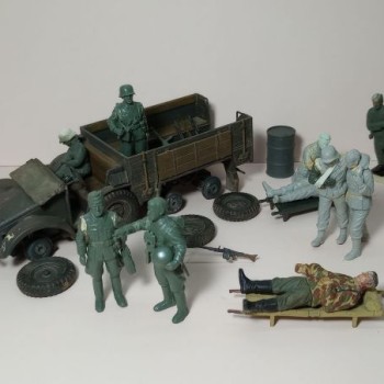 DIORAMA: Krupp Protze + 11 figuras + 1 tambor + 2 camillas + accesorios